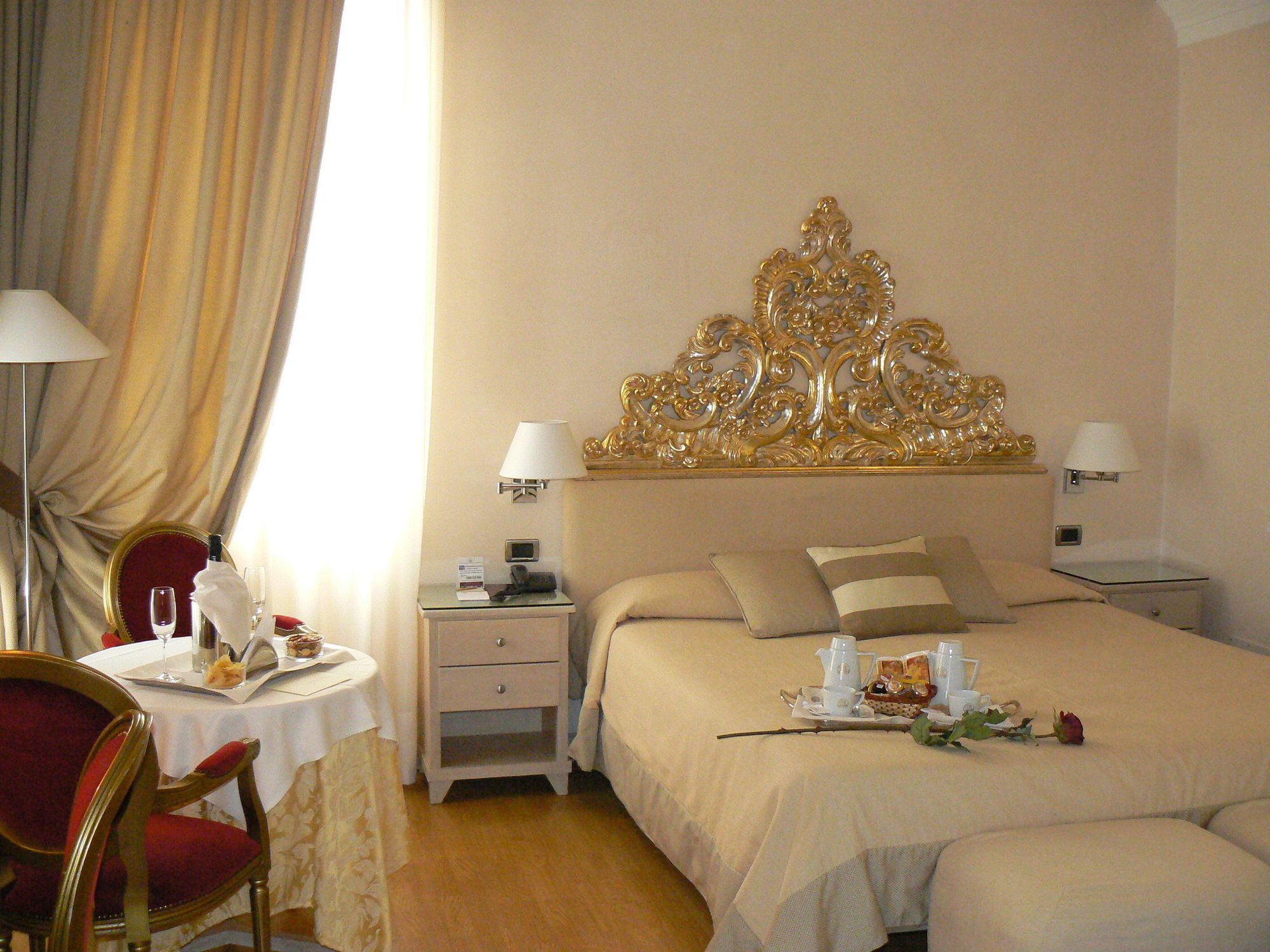 Hotel Liassidi Palace Veneza Quarto foto