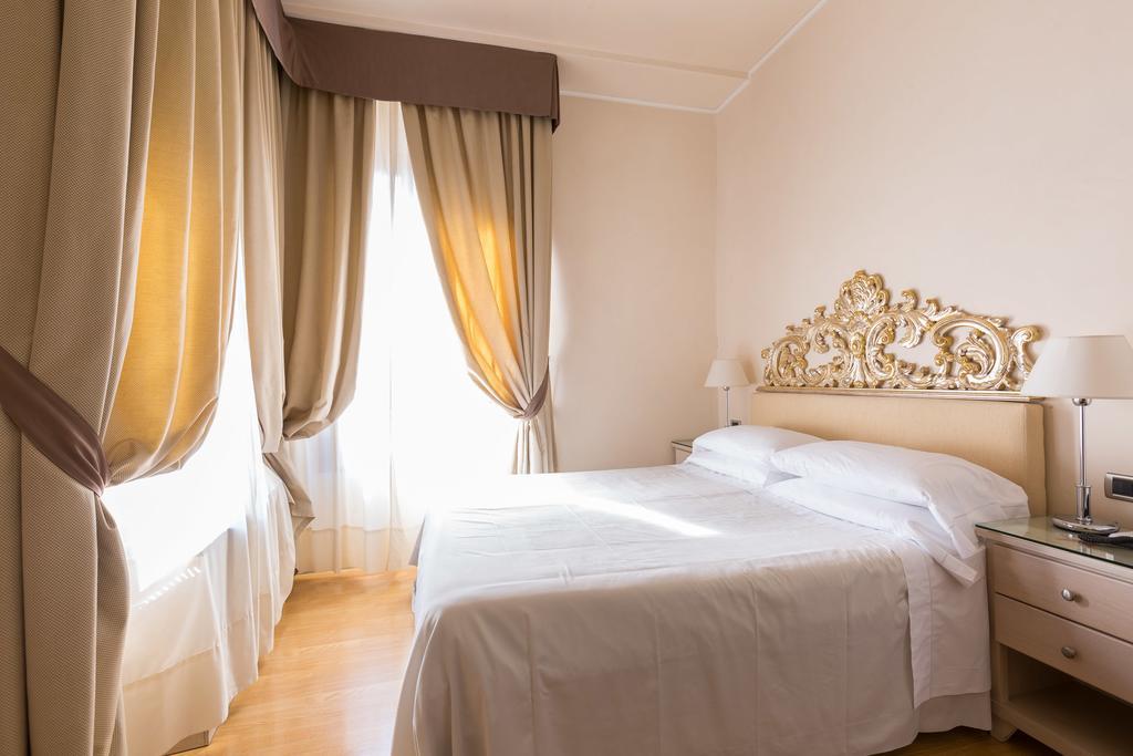 Hotel Liassidi Palace Veneza Quarto foto